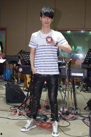 严爵爆料女记者视频大全,揭秘娱乐圈不为人知的真相 第2张 严爵爆料女记者视频大全,揭秘娱乐圈不为人知的真相 第2张